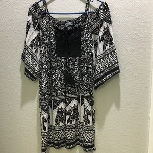 2/$15 or  1/$9 Black & white blouse